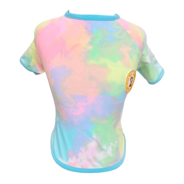 Camiseta UV Tie Dye Tons Fortes Borda Azul